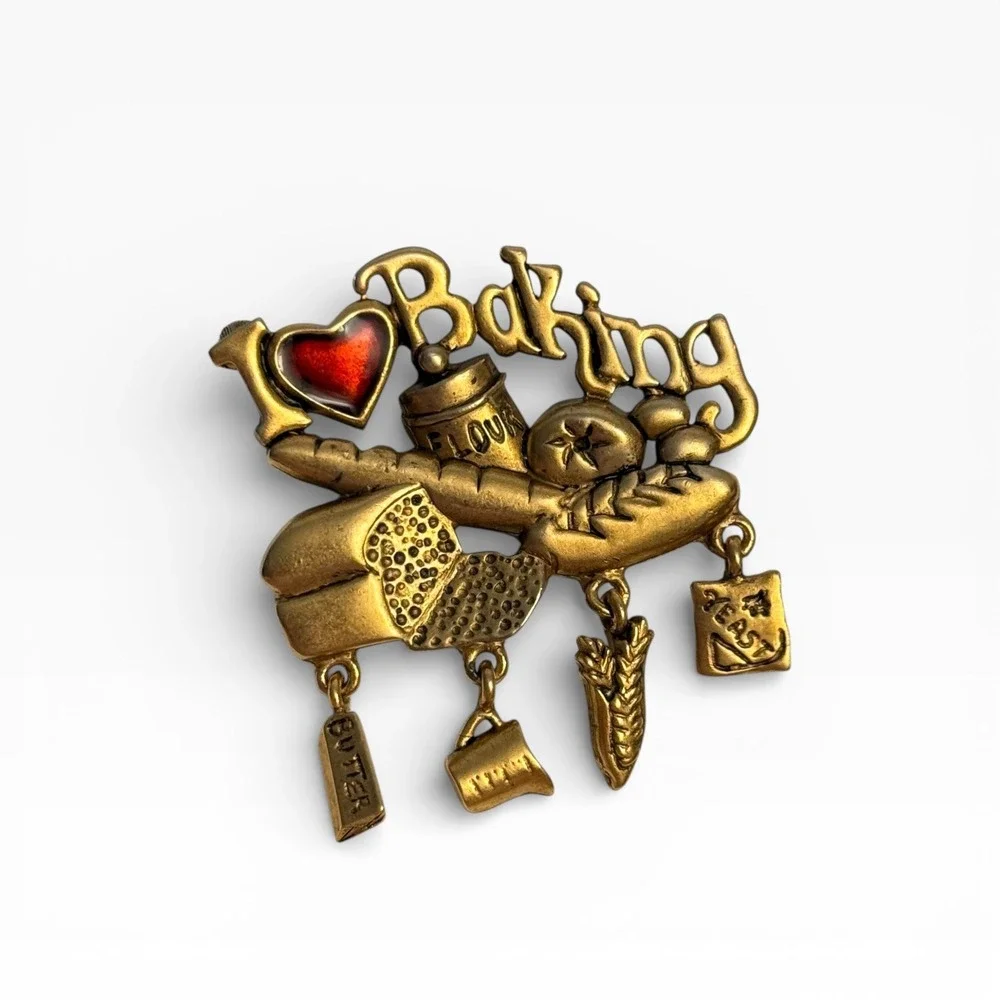 Vintage Signed‎ Danecraft I Love Baking Dangling Charm Brooch Food Theme